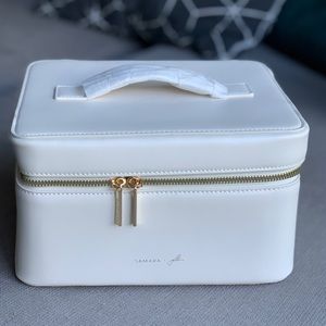 The Jilly x SAMARA Makeup Case